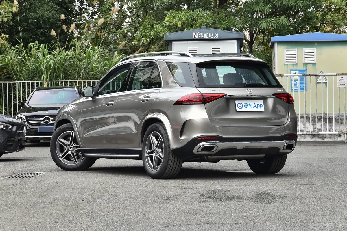 奔驰GLEGLE 450 4MATIC 豪华型侧后45度车头向左水平