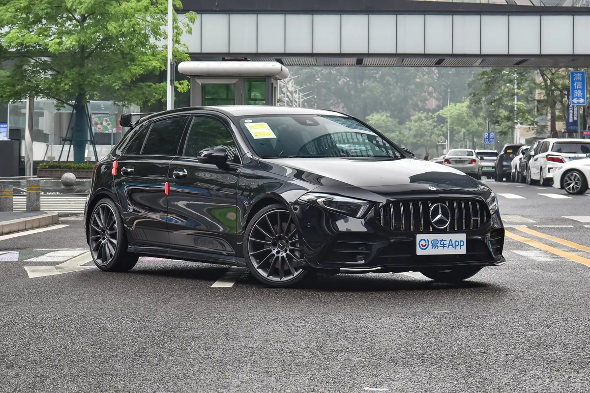 奔驰A级 AMG(进口)AMG A 35 4MATIC 55周年纪念版外观灯组