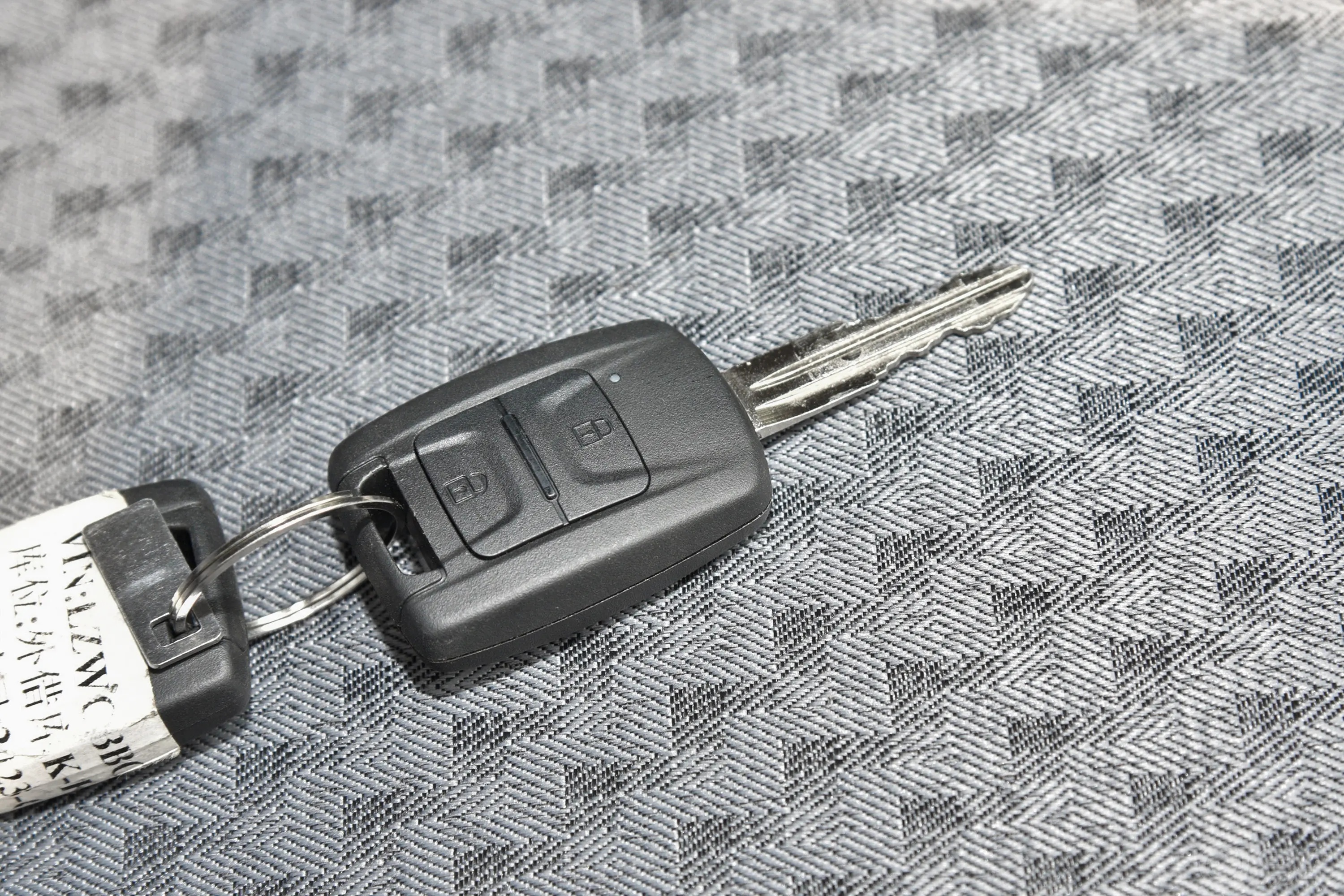 五菱荣光新卡2.0L 双排后双轮舒适型 5座钥匙正面