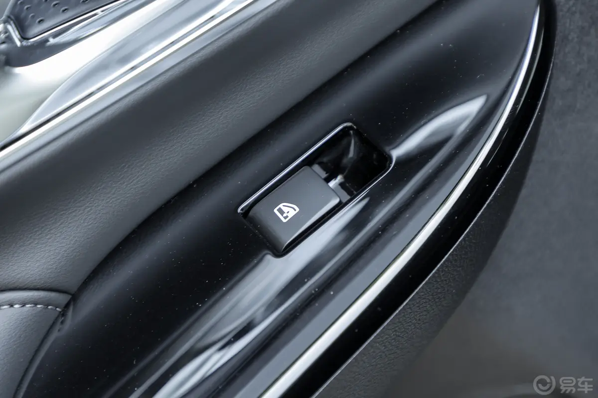 长安欧尚X7 PLUS畅享版 1.5T 双离合领航型 5座后车窗调节