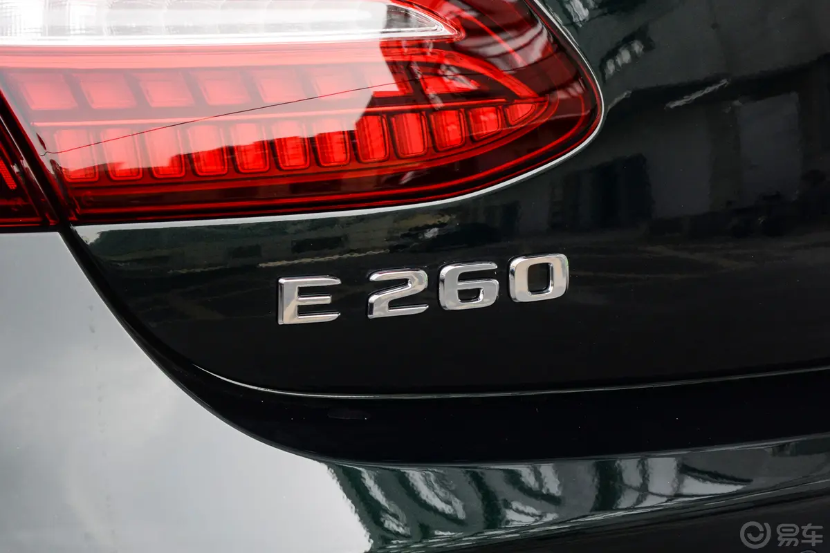 奔驰E级(进口)改款 E 260 轿跑车外观细节