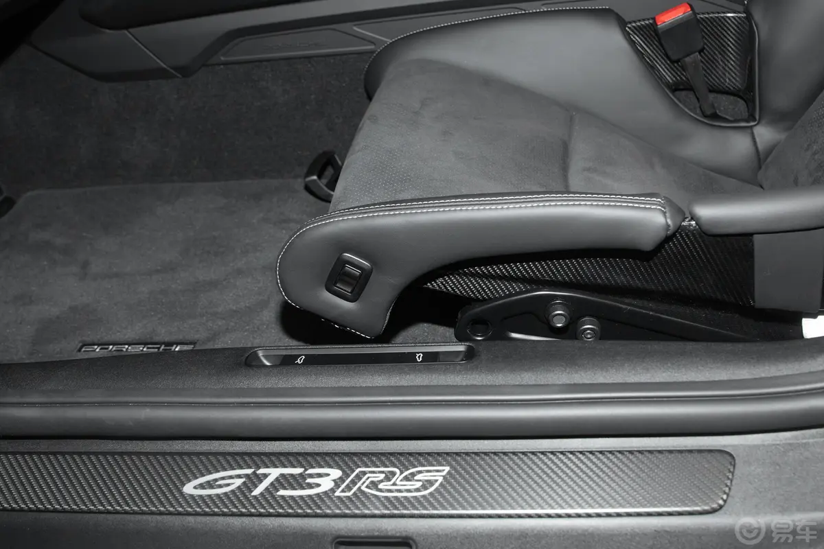 保时捷911GT3 RS 4.0L主驾座椅调节