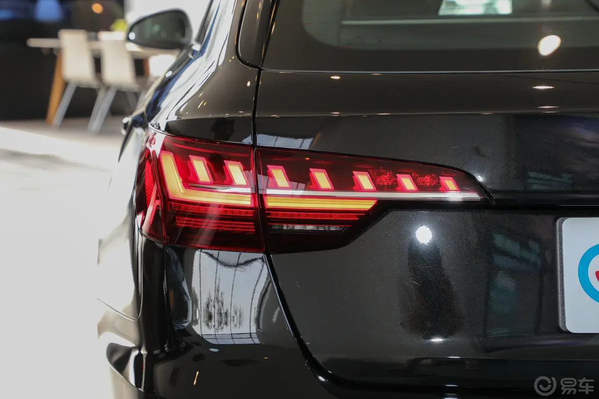 奥迪A4(进口)Avant 40 TFSI 时尚动感型外观灯组