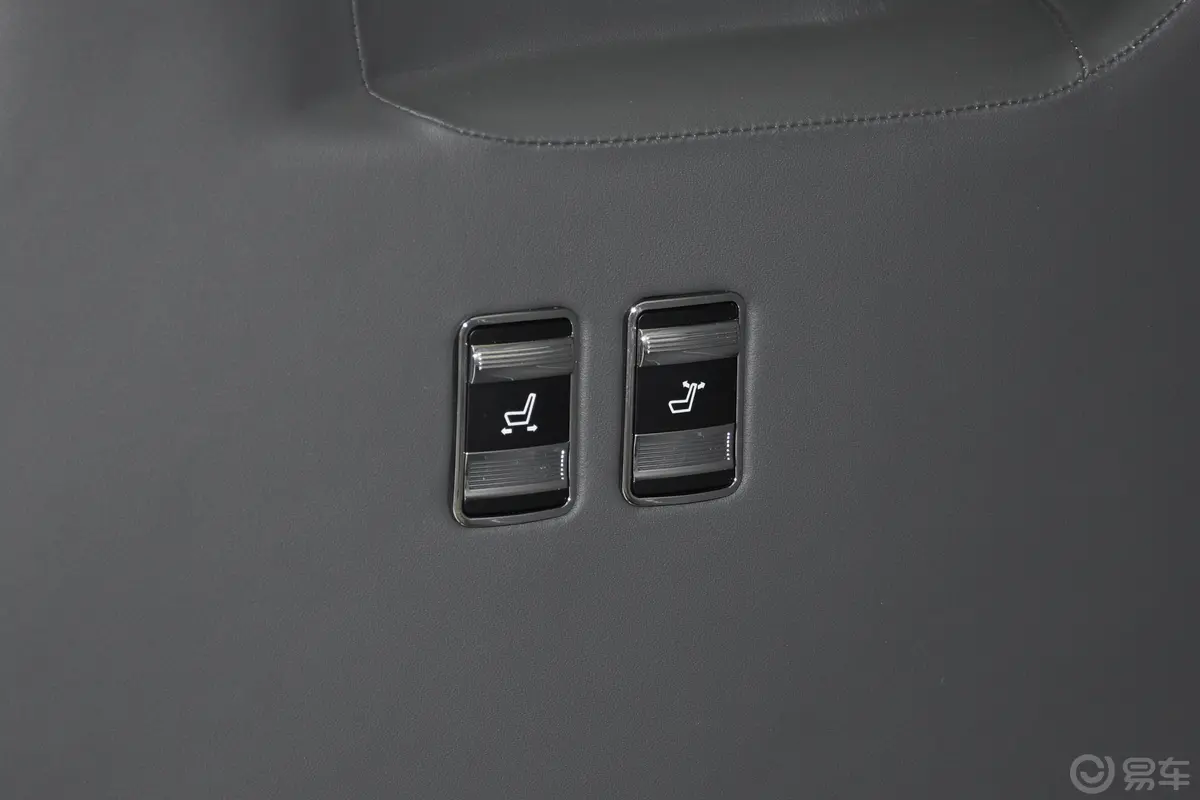 迈莎锐V级MV600 2.0T Notable望族后备箱内座椅放倒按钮