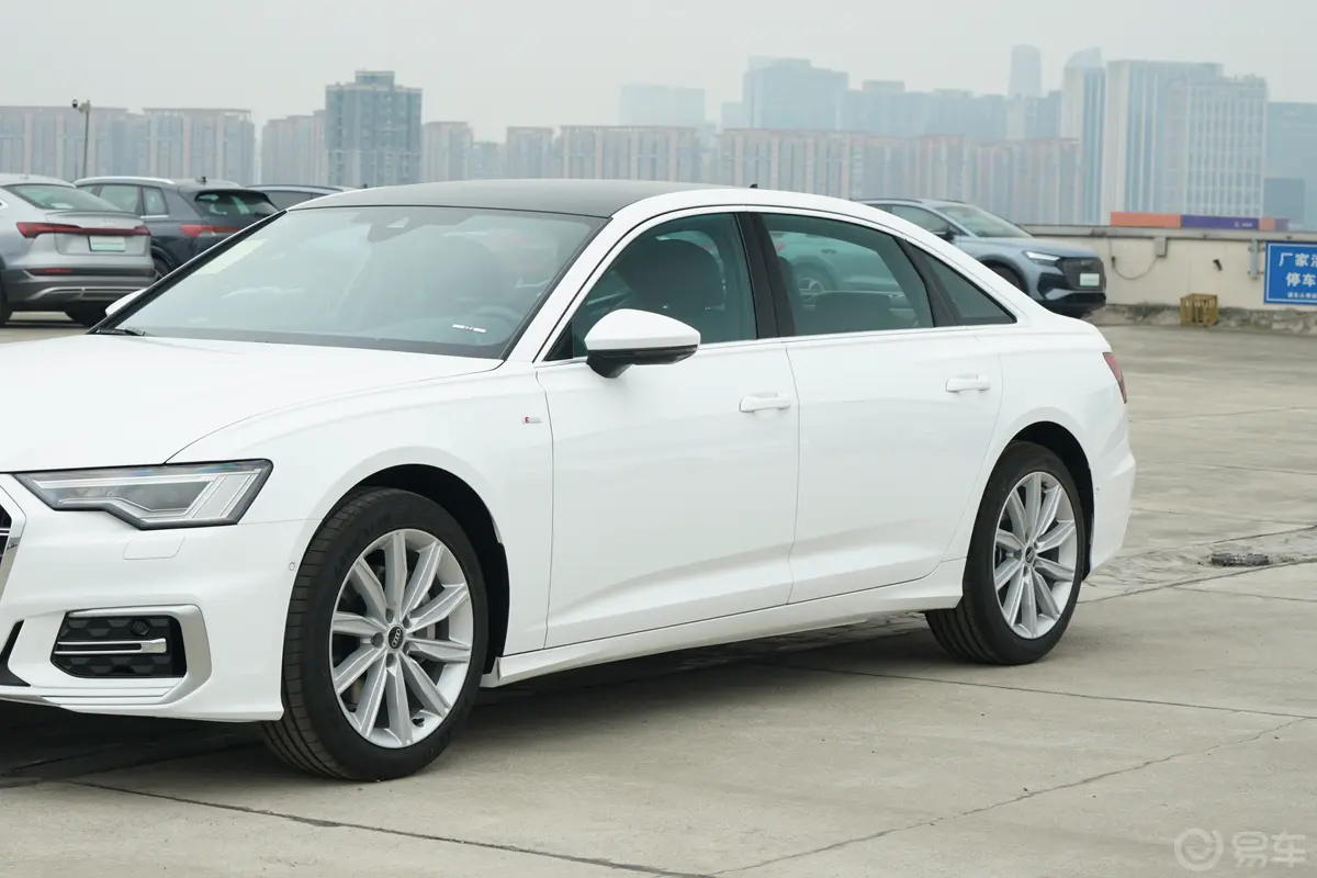 奥迪A6L改款 45 TFSI 臻选动感型外观细节