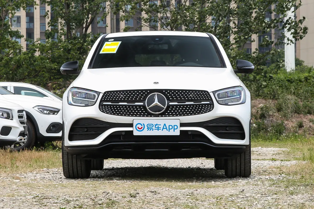 奔驰GLC轿跑改款 GLC 260 4MATIC 轿跑SUV正前水平