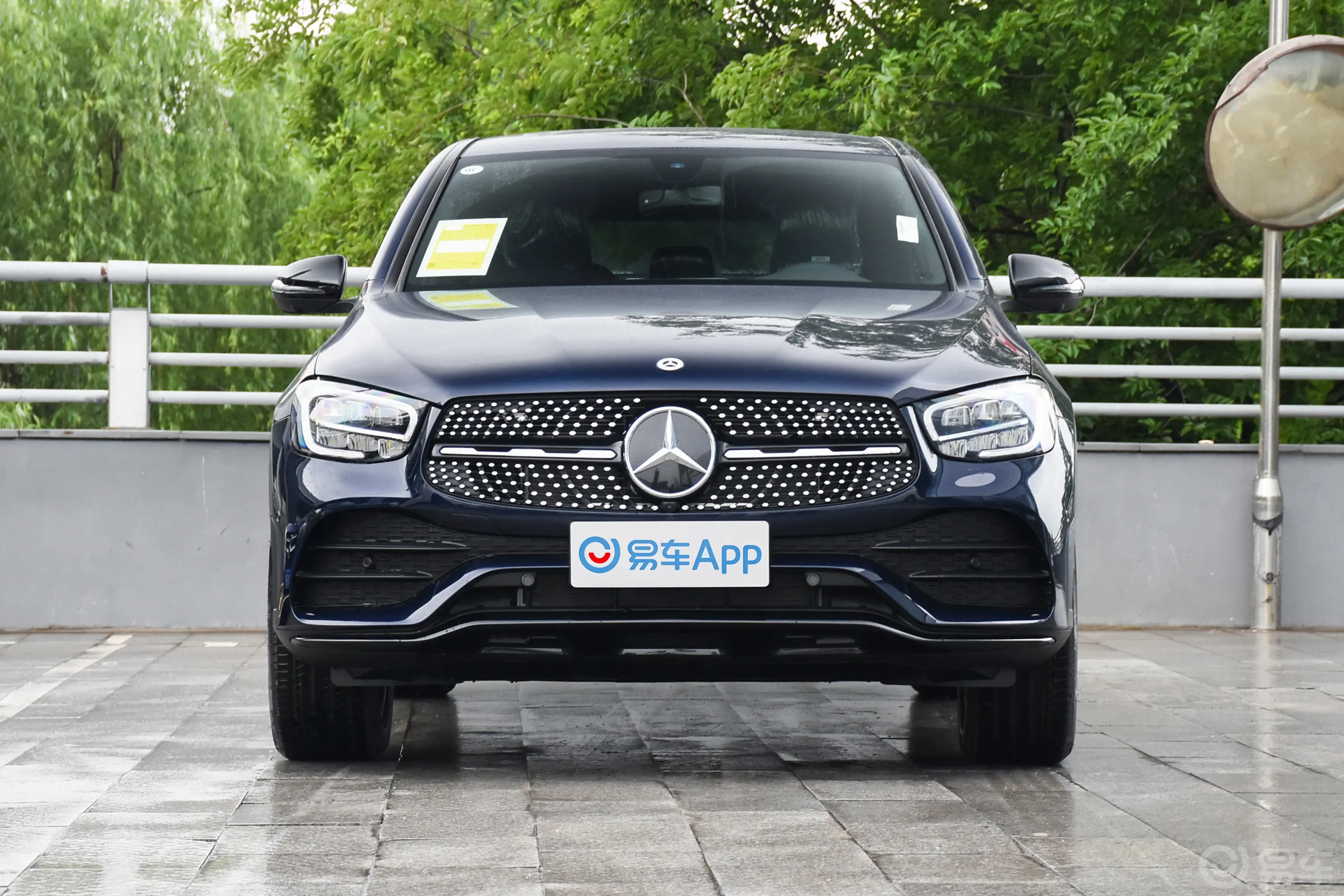 奔驰GLC轿跑改款 GLC 260 4MATIC 轿跑SUV正前水平