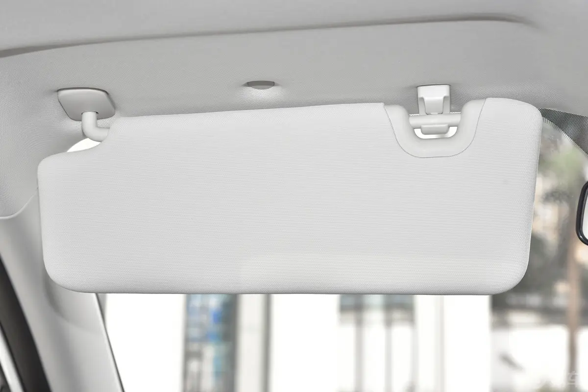 长安欧尚X5畅享版 1.5T 豪华型驾驶位遮阳板