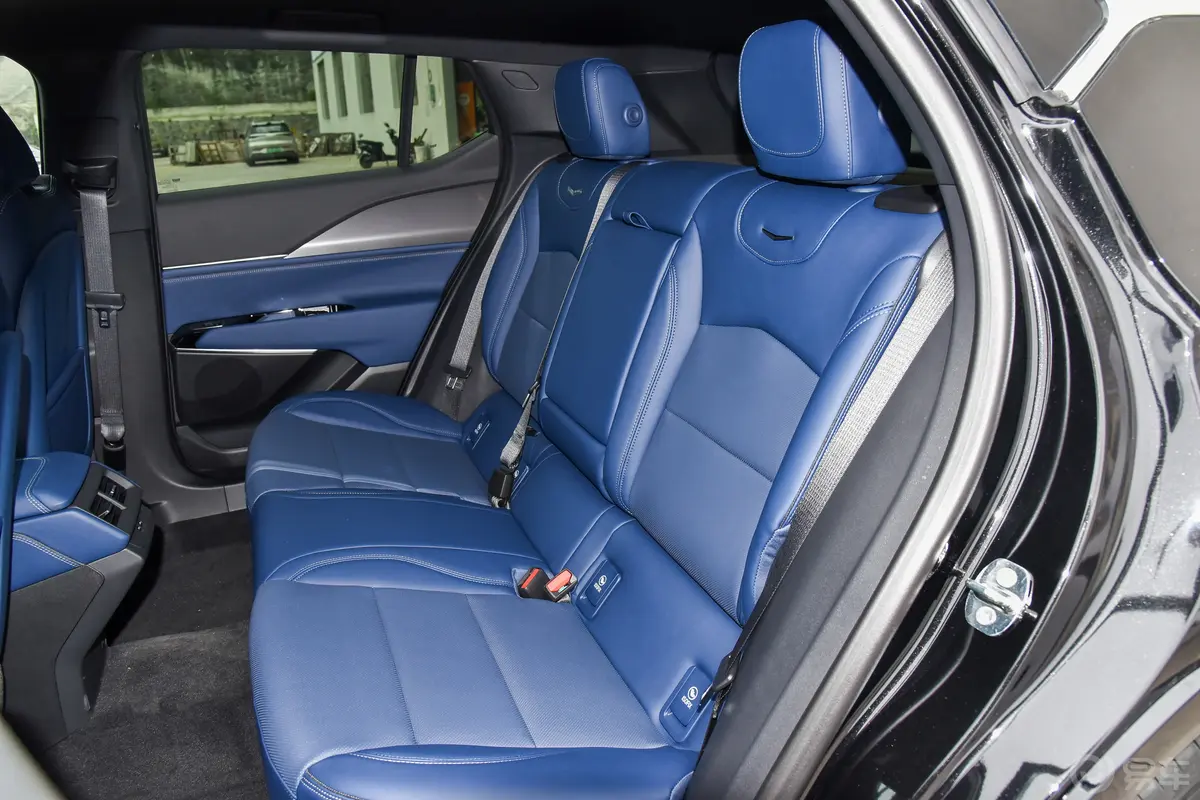 凯迪拉克GT425T 两驱豪华型后排座椅