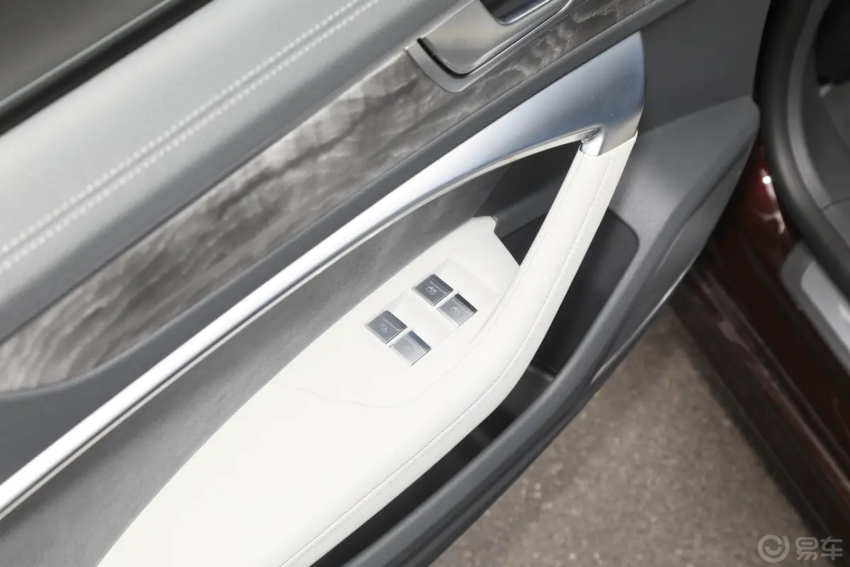 奥迪A7L55 TFSI quattro S-line 境远型 流晶套装后车窗调节