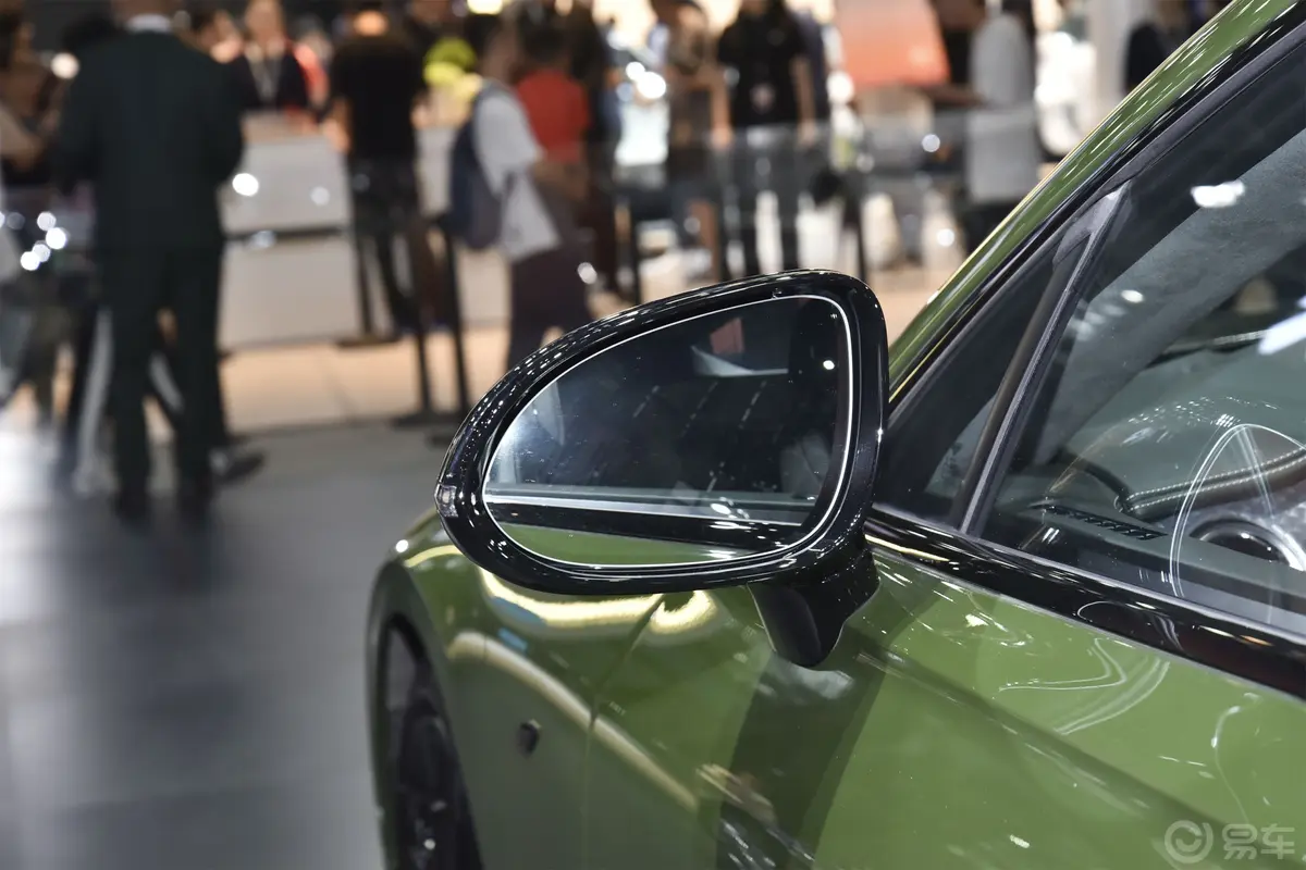 欧陆4.0T GT S V8后视镜镜面