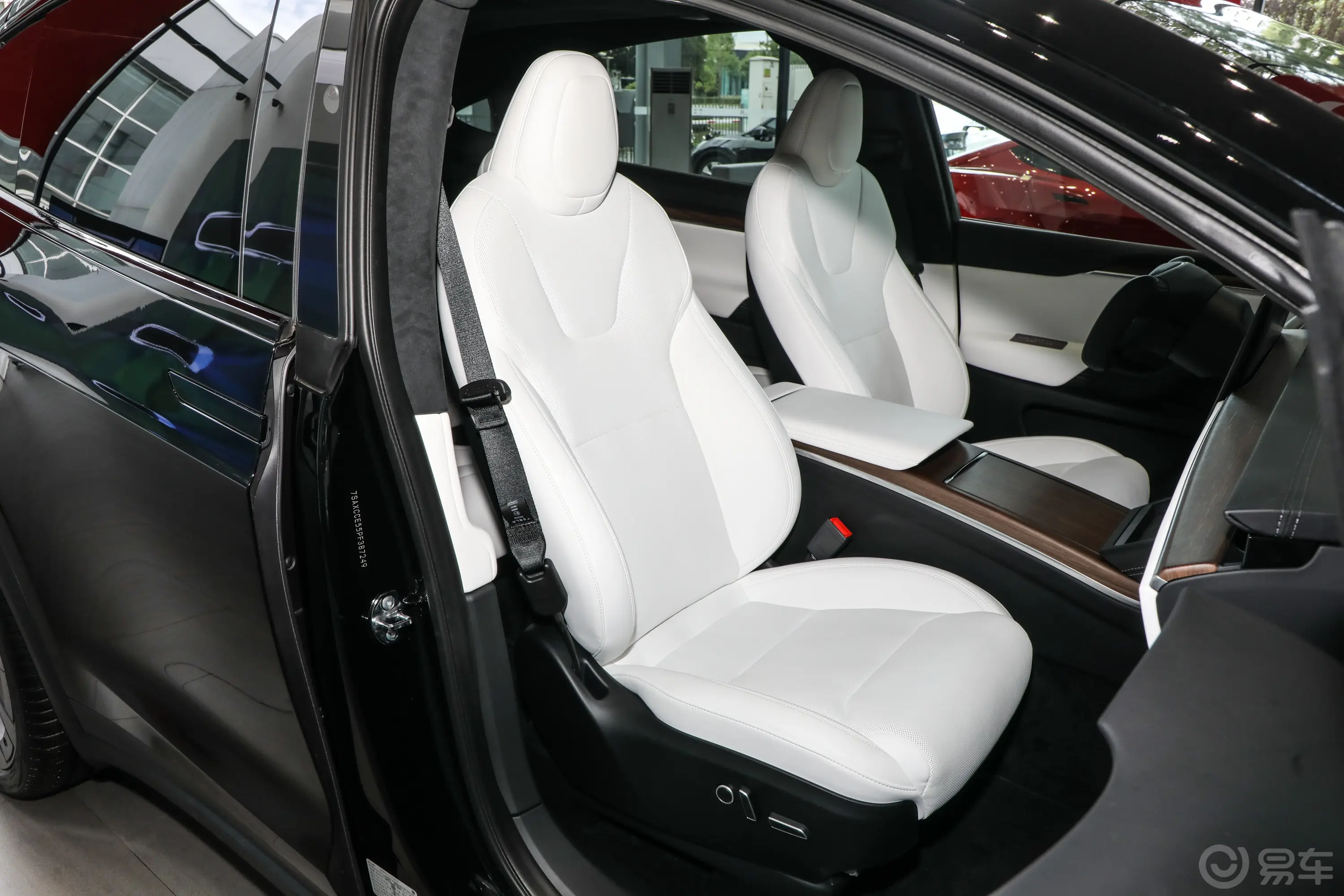 Model X700km  双电机全轮驱动副驾驶座椅