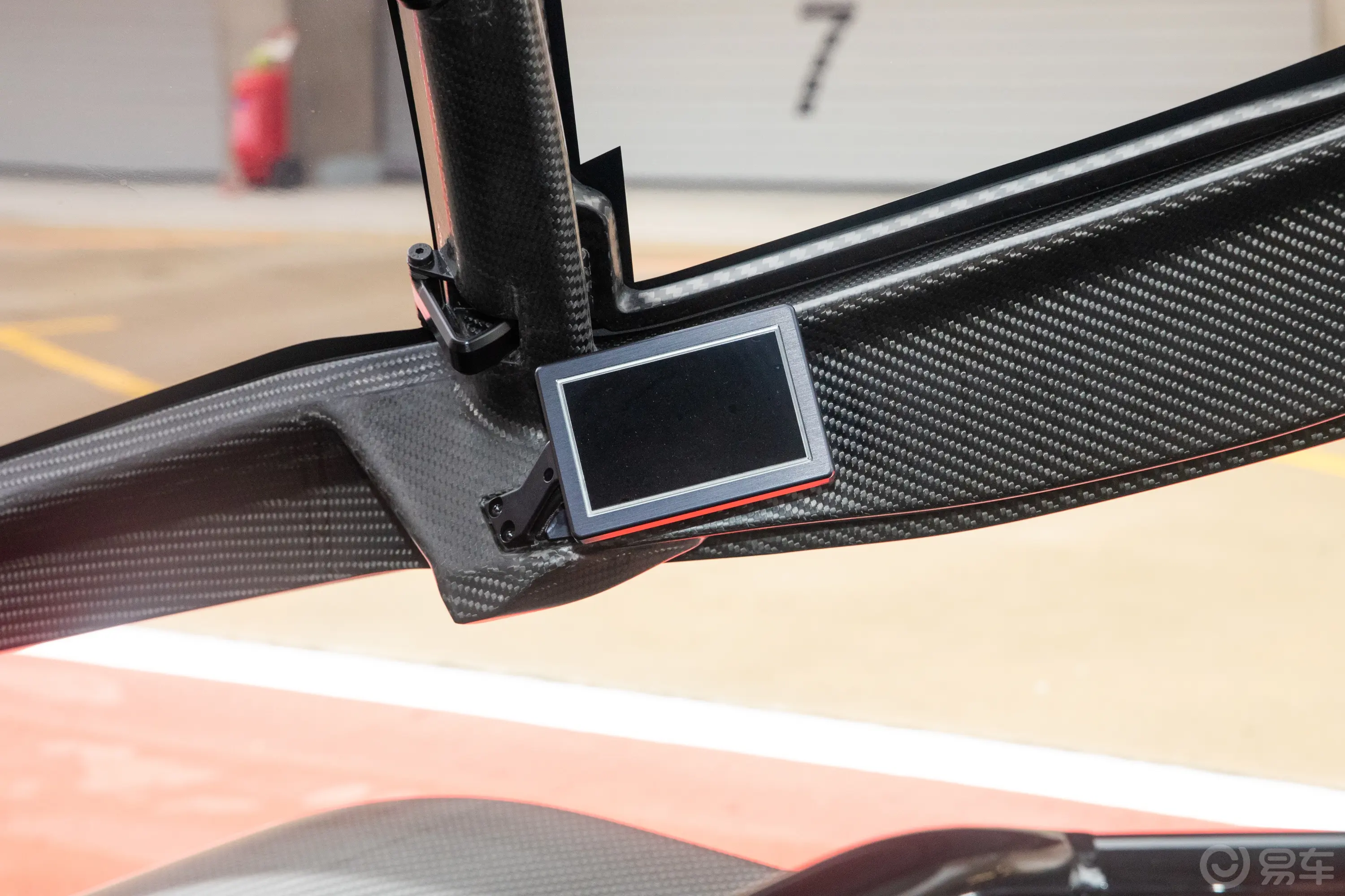 X-BOW GT2.5T GTX主驾驶位