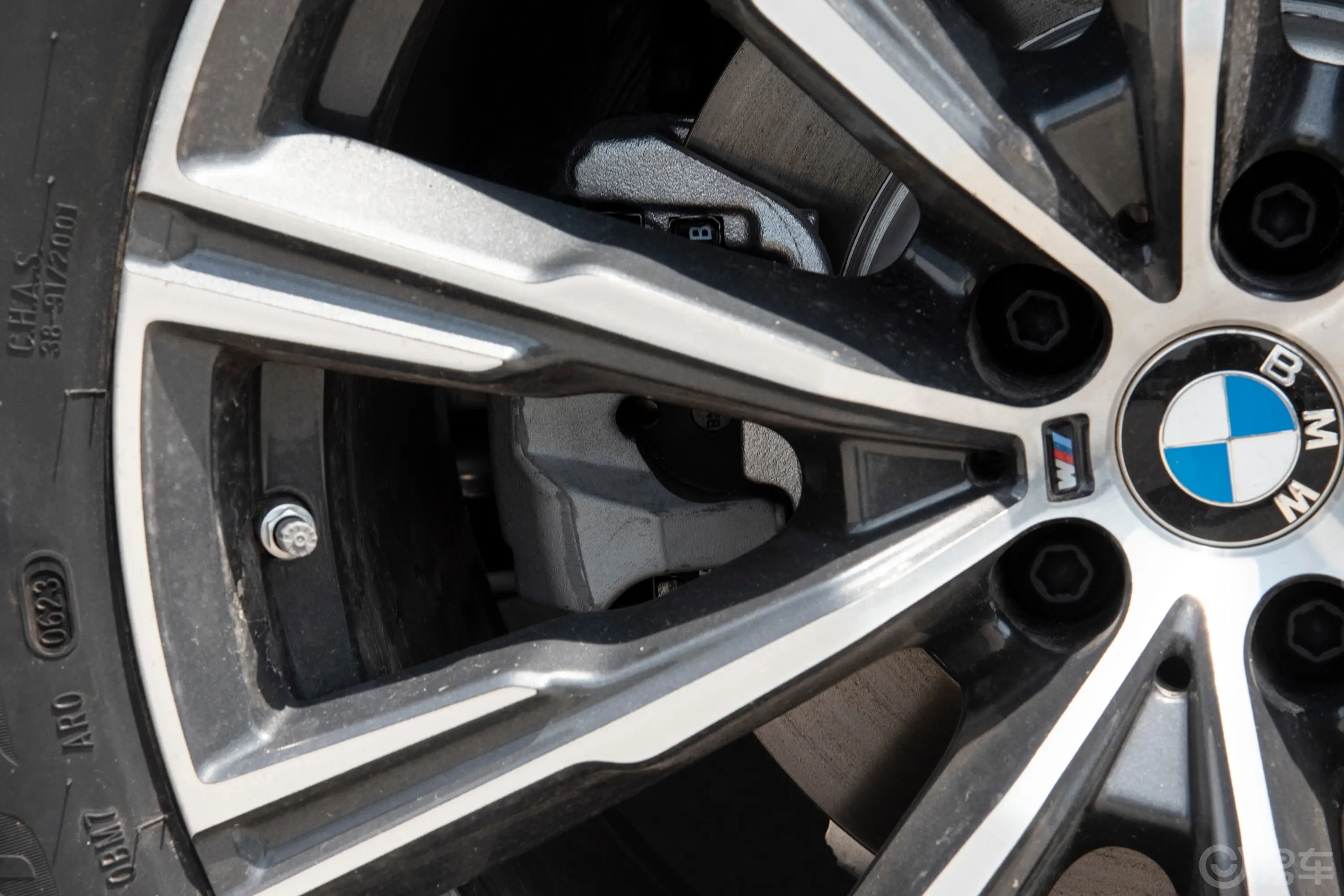 宝马X6改款 xDrive30i M运动套装后刹车卡钳