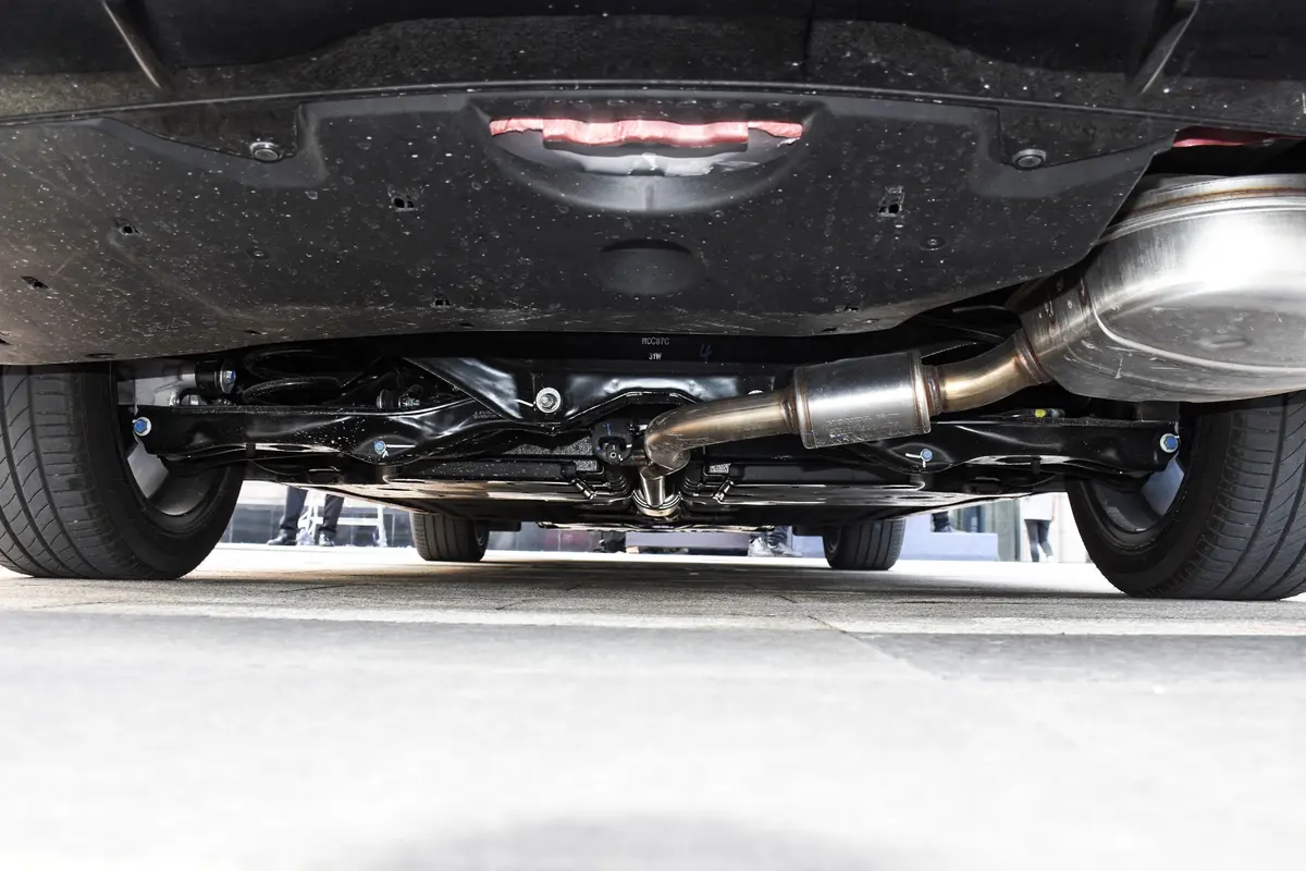 英仕派 e:PHEV2.0L 82km 智耀版后悬架整体