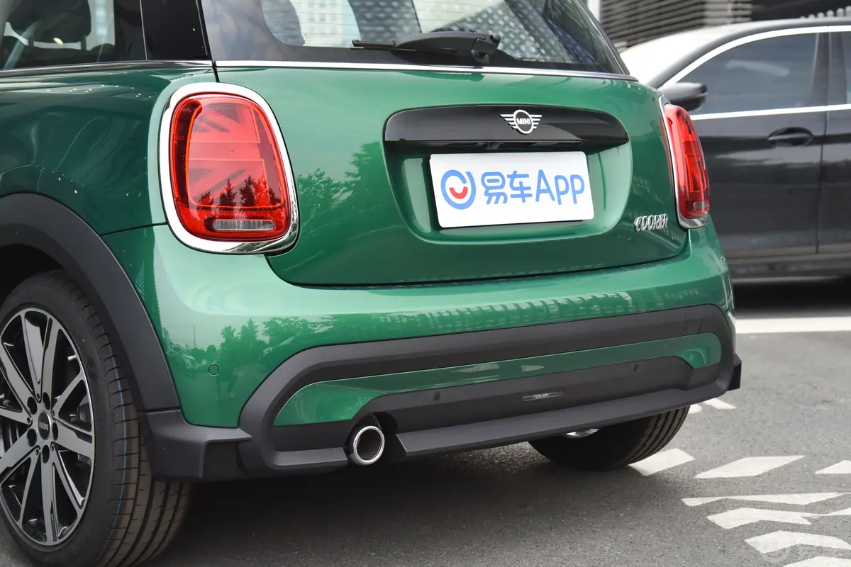 MINI改款 1.5T COOPER 艺术家车后雷达