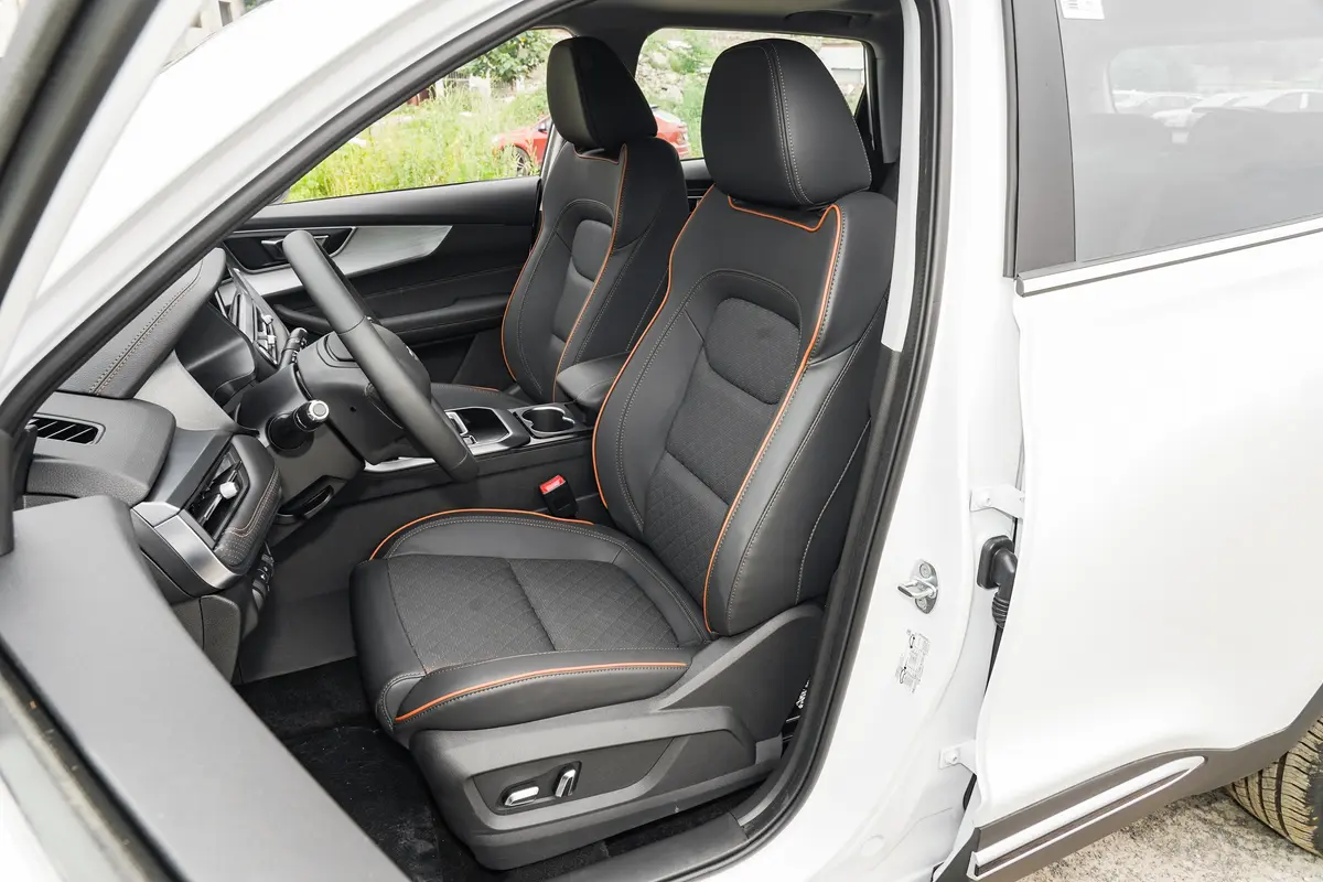 瑞虎5x1.5L CVT新享版驾驶员座椅