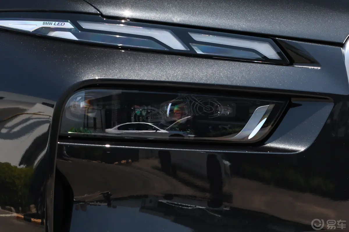 宝马X7改款 xDrive40i 领先型 豪华套装外观灯组