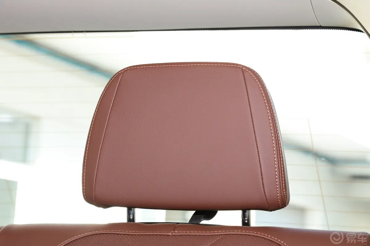 宝马X7改款 xDrive40i 领先型 豪华套装后排空间