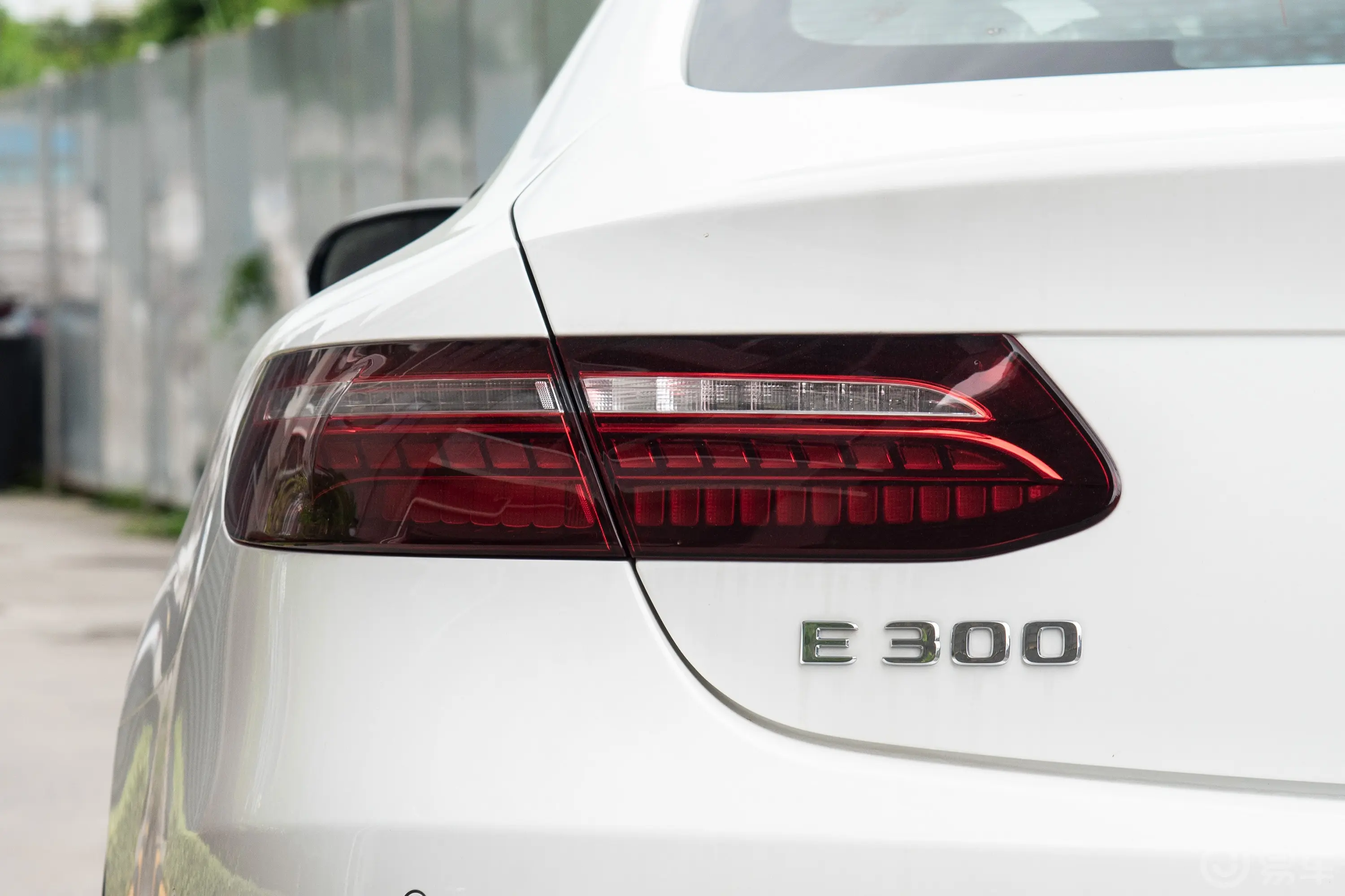 奔驰E级(进口)改款 E 300 轿跑车外观灯组