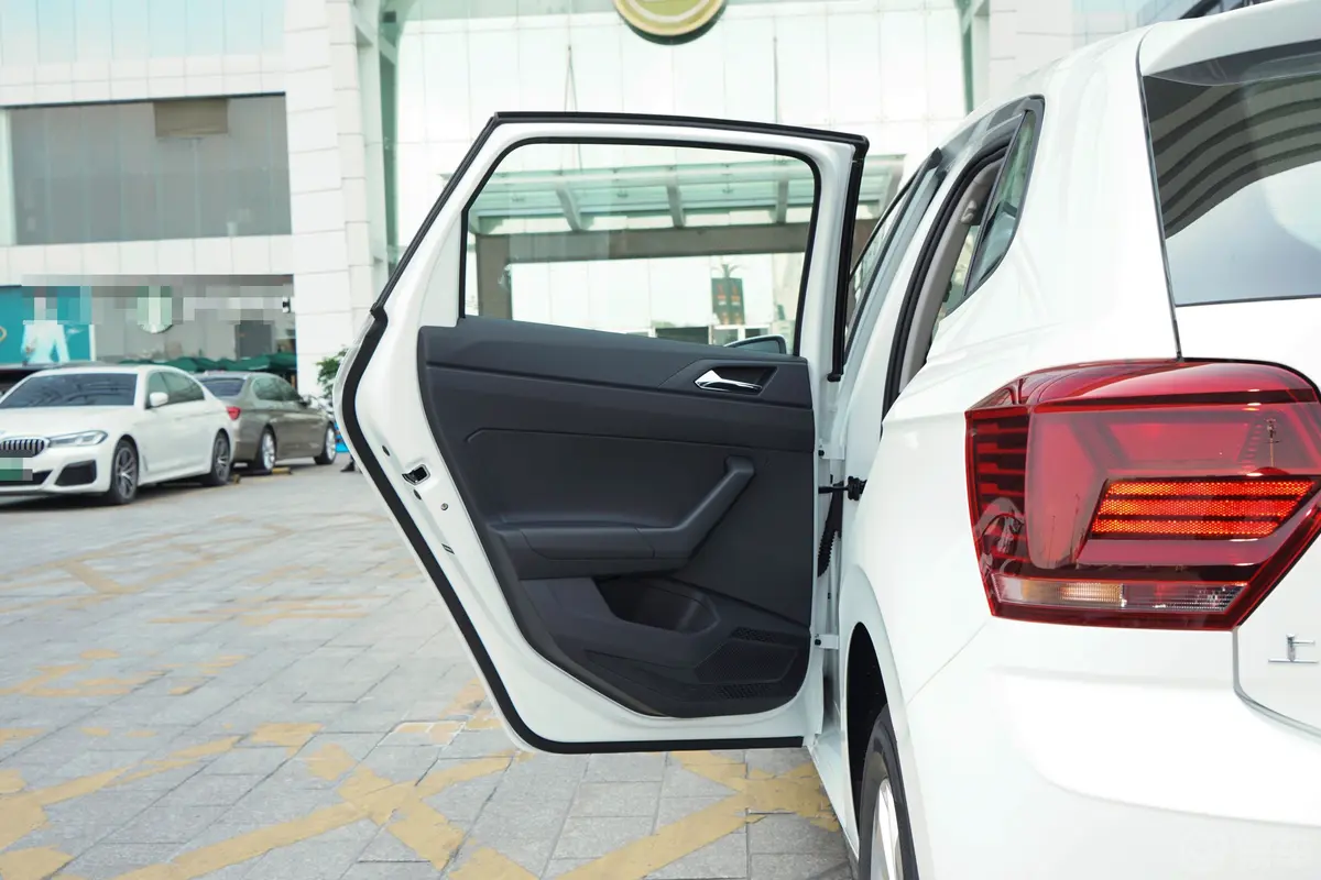 Polo改款 Plus 1.5L 手动纵情乐活版驾驶员侧后车门