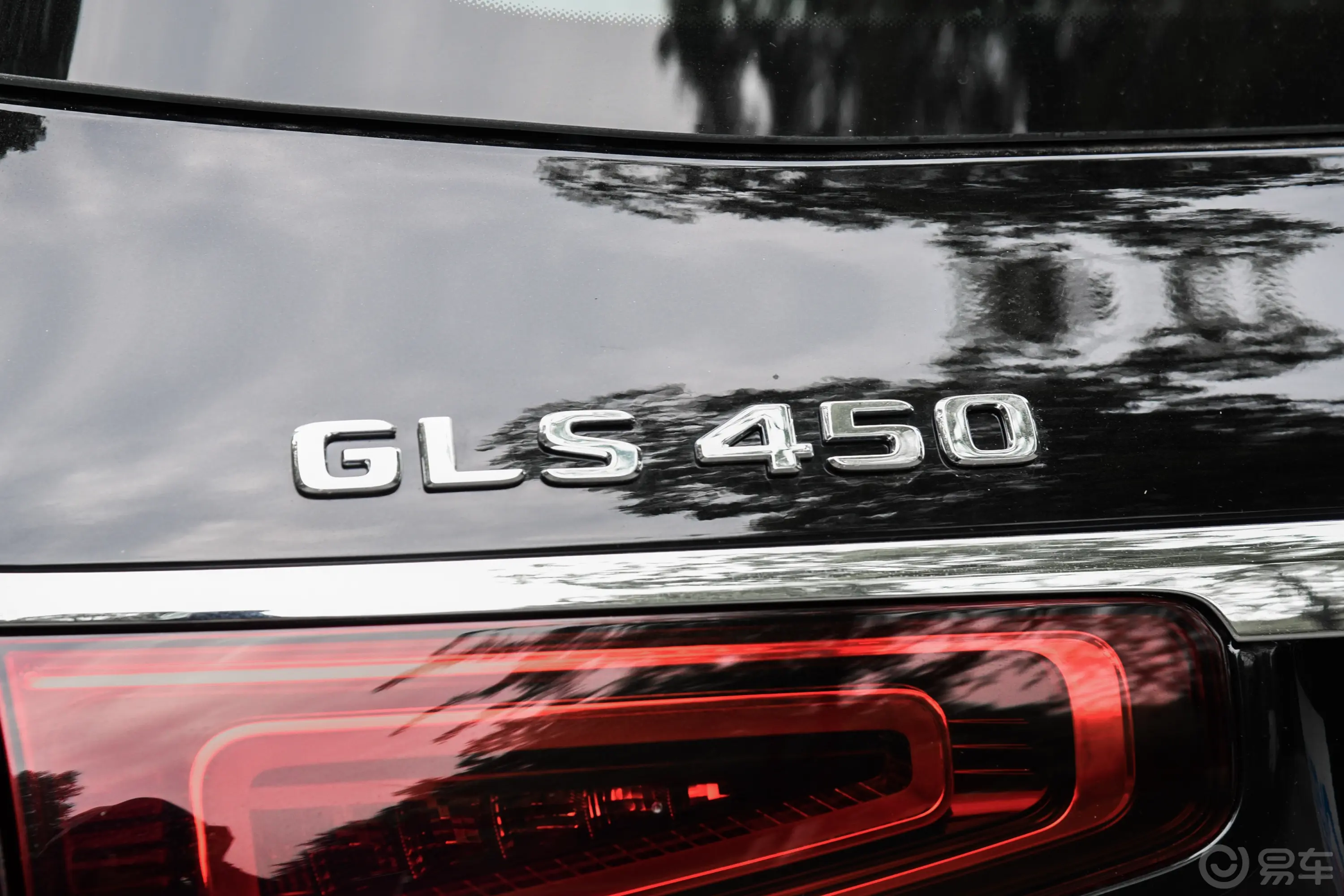奔驰GLS改款二 GLS 450 4MATIC 时尚型外观细节