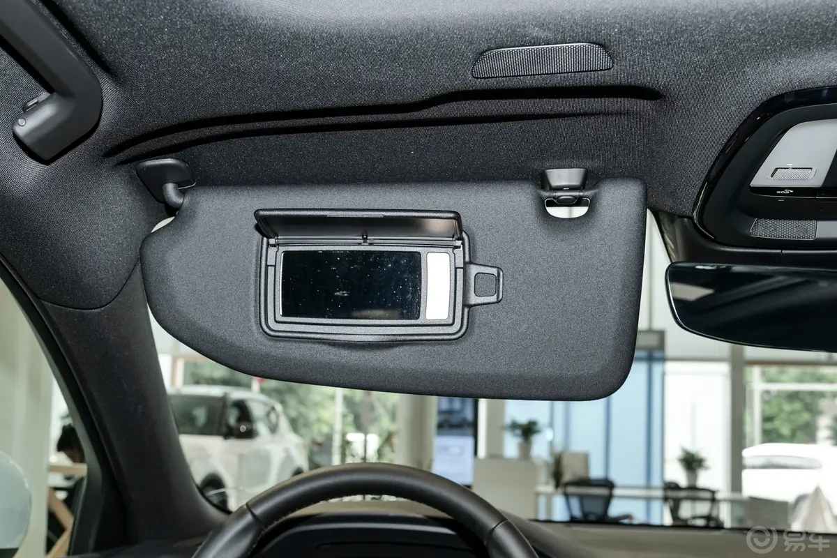 沃尔沃V60B5 自动智远豪华乐享版驾驶位遮阳板