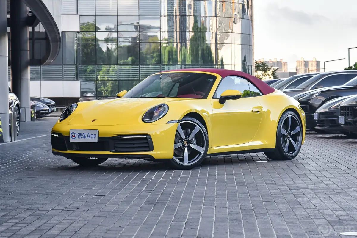 保时捷911Carrera Cabriolet 3.0T侧前45度车头向左水平