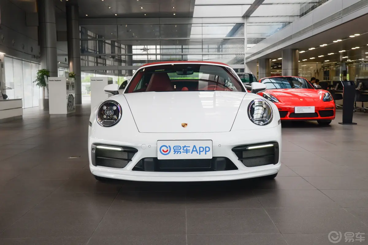 保时捷911Carrera 4S Cabriolet 3.0T正前水平