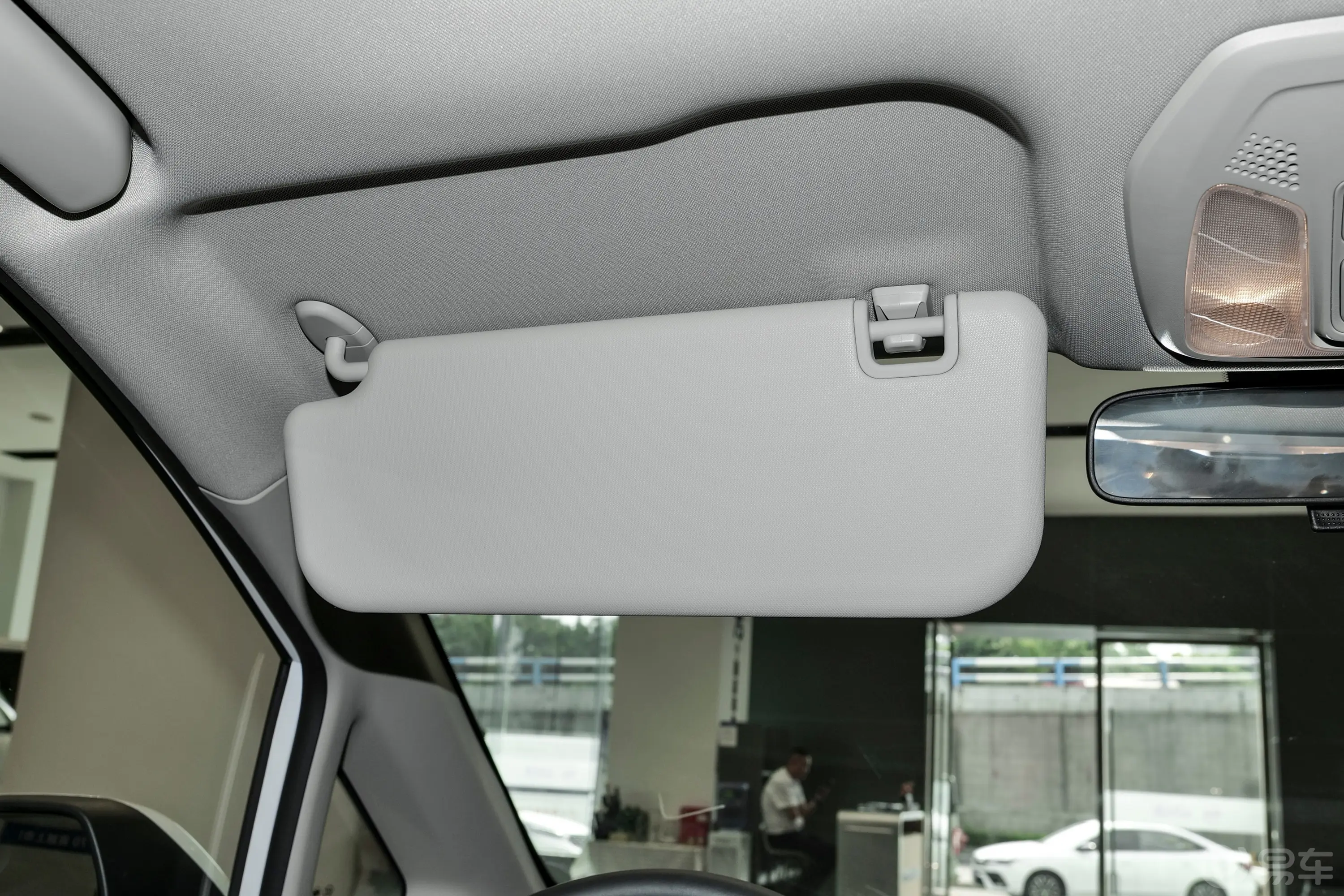 大通G50PLUS 幸福推荐款 1.5T 启航版驾驶位遮阳板