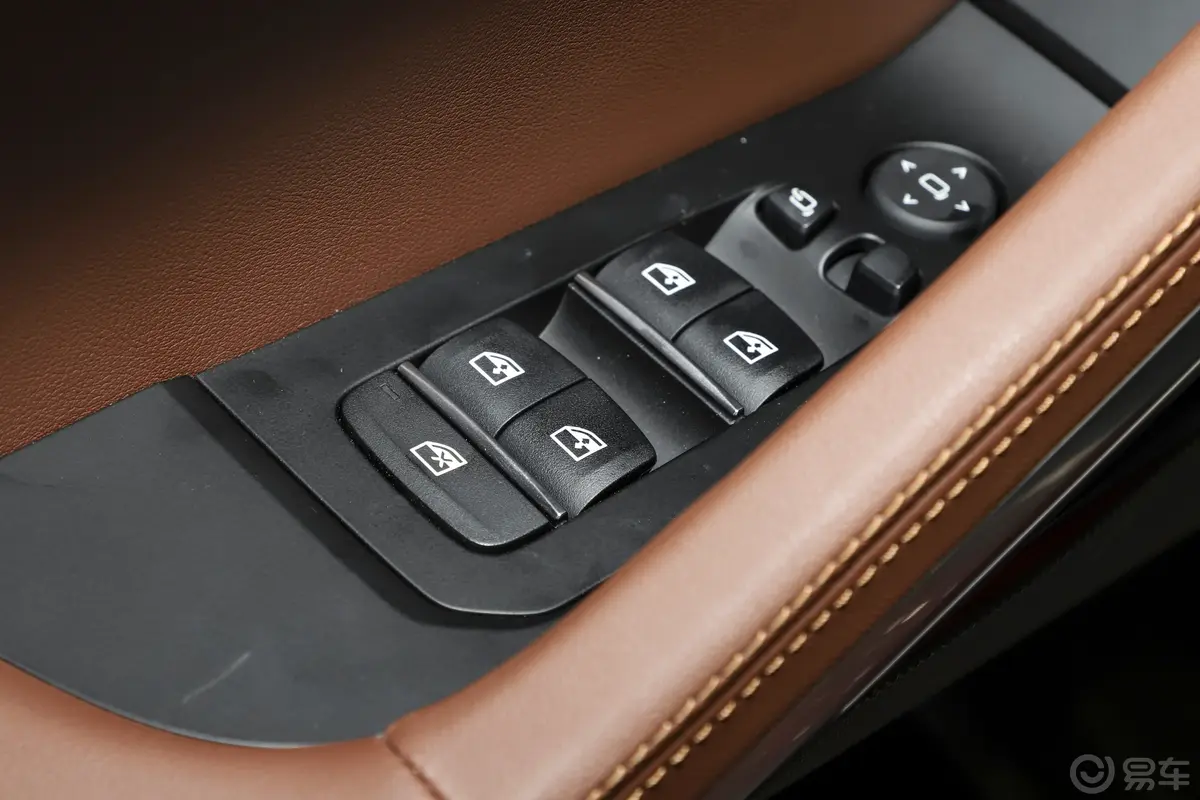 宝马X6改款 xDrive40i 尊享型 M运动套装车窗调节整体