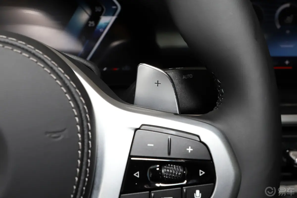 宝马X6改款 xDrive40i 尊享型 M运动套装换挡拨片