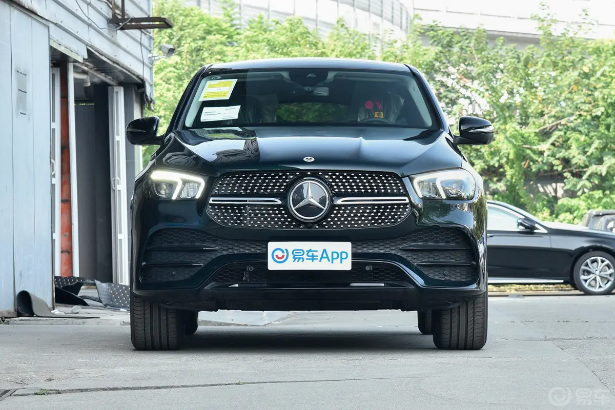 奔驰GLE轿跑改款 GLE 350 4MATIC 轿跑SUV 豪华型正前水平