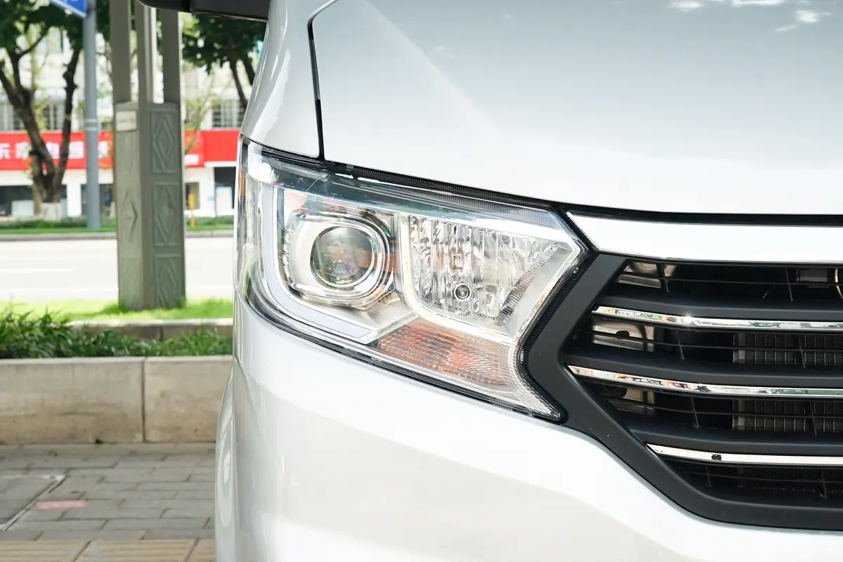 跨越星V31.5L 客车标准型 7座外观灯组