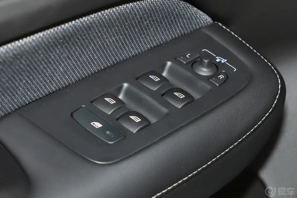 沃尔沃S60新能源T8 四驱智雅极夜黑版车窗调节整体