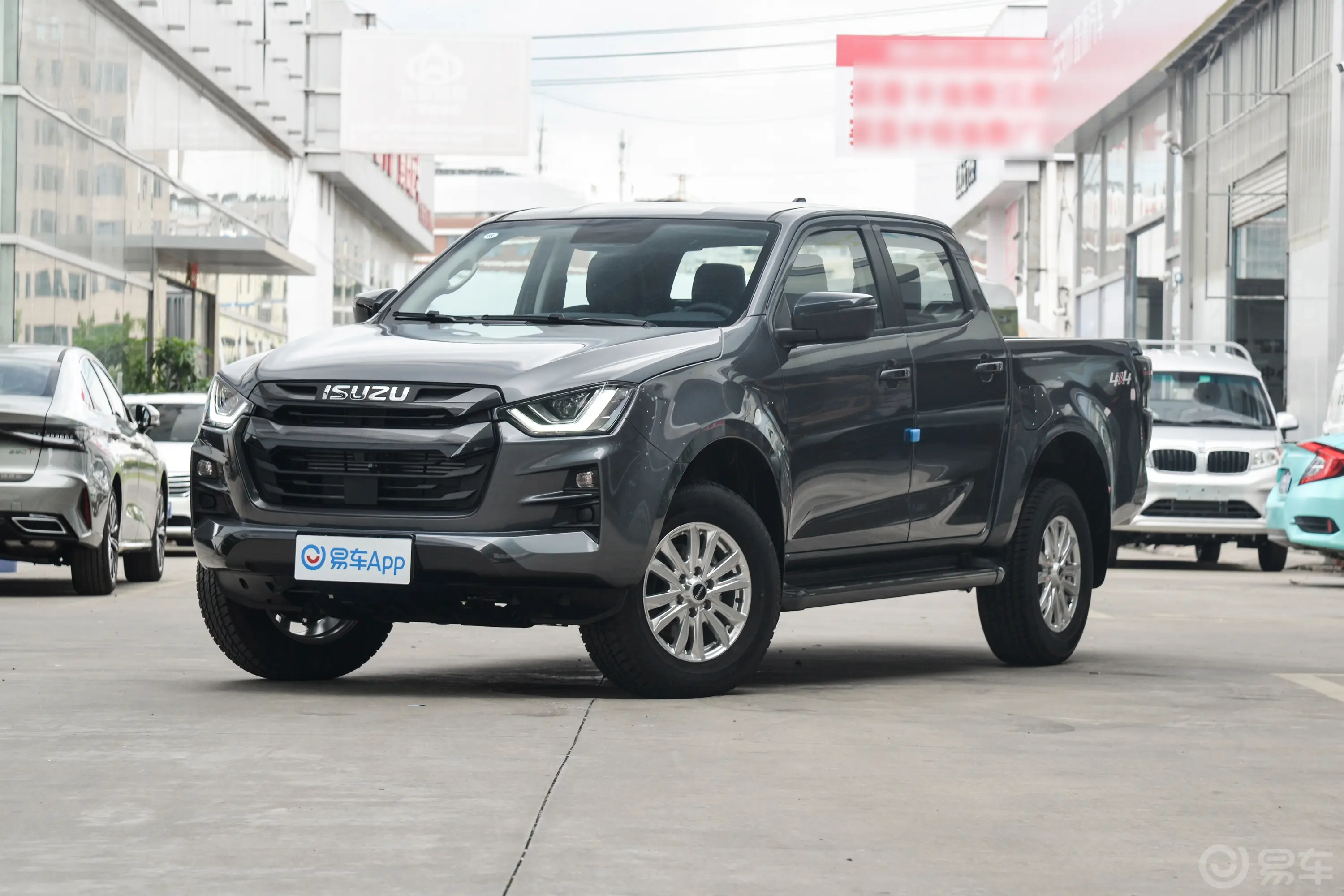 D-MAX1.9T 手动四驱智领型侧前45度车头向左水平