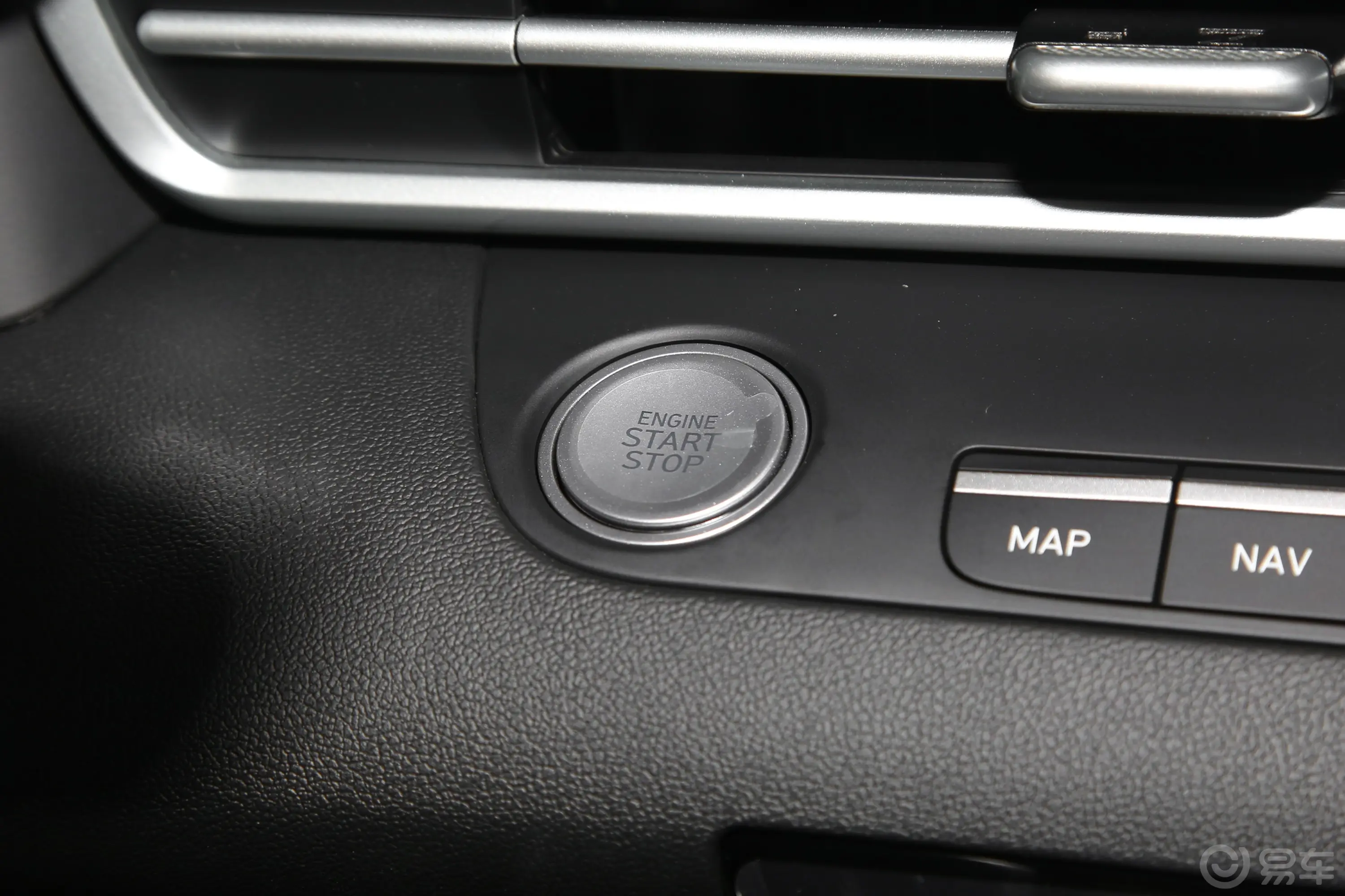 伊兰特1.5L CVT尊贵版钥匙孔或一键启动按键