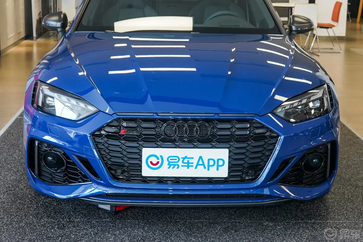 奥迪RS 52.9T Sportback 暗金版外观细节