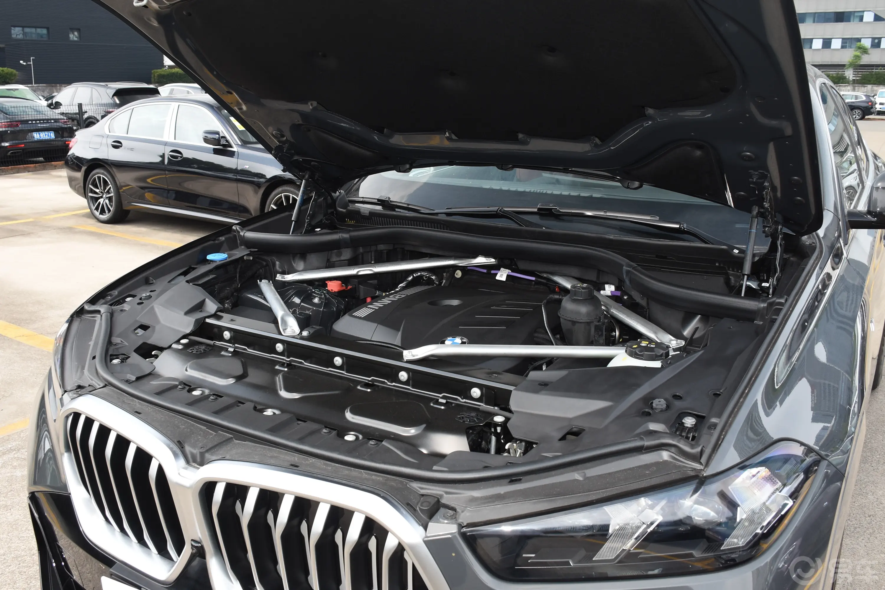 宝马X6改款 xDrive30i M运动套装动力底盘