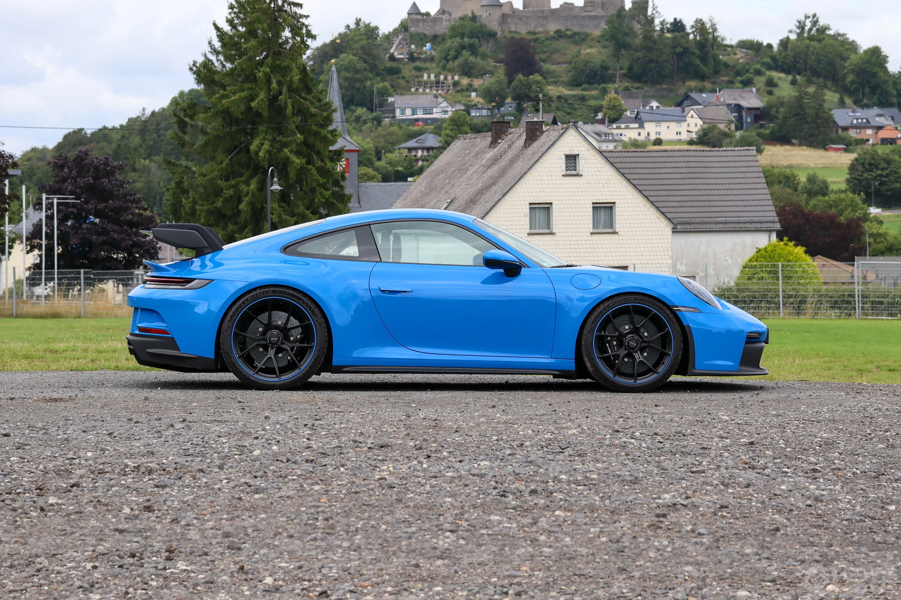 保时捷911GT3 4.0L正侧车头向右水平