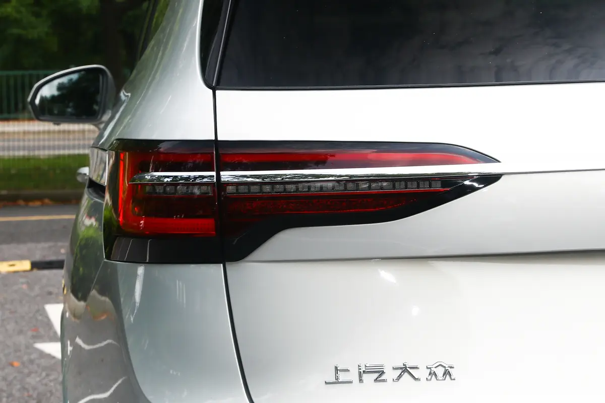 威然380TSI 旗舰版外观灯组