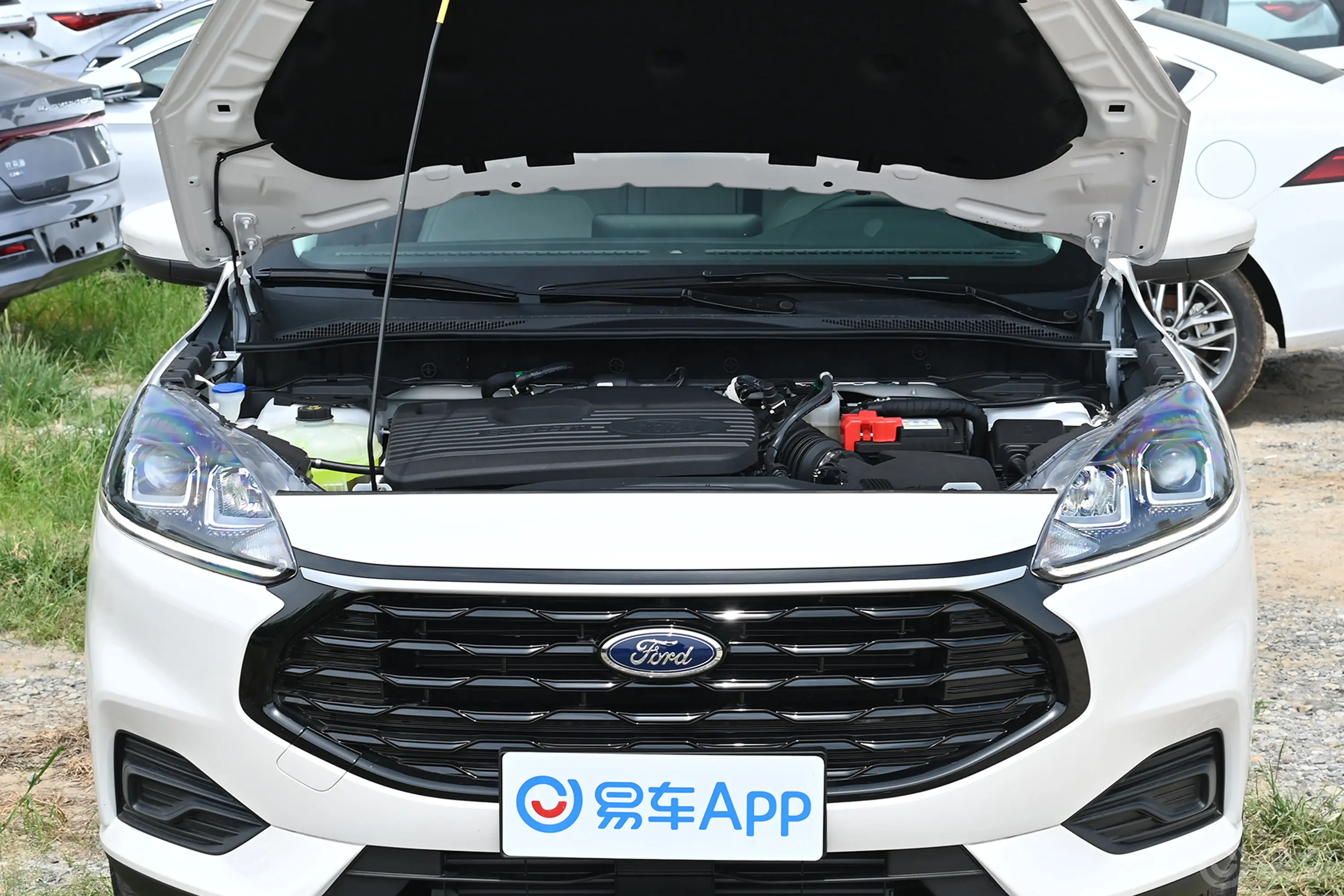 锐际EcoBoost 245 两驱悠享款发动机舱整体