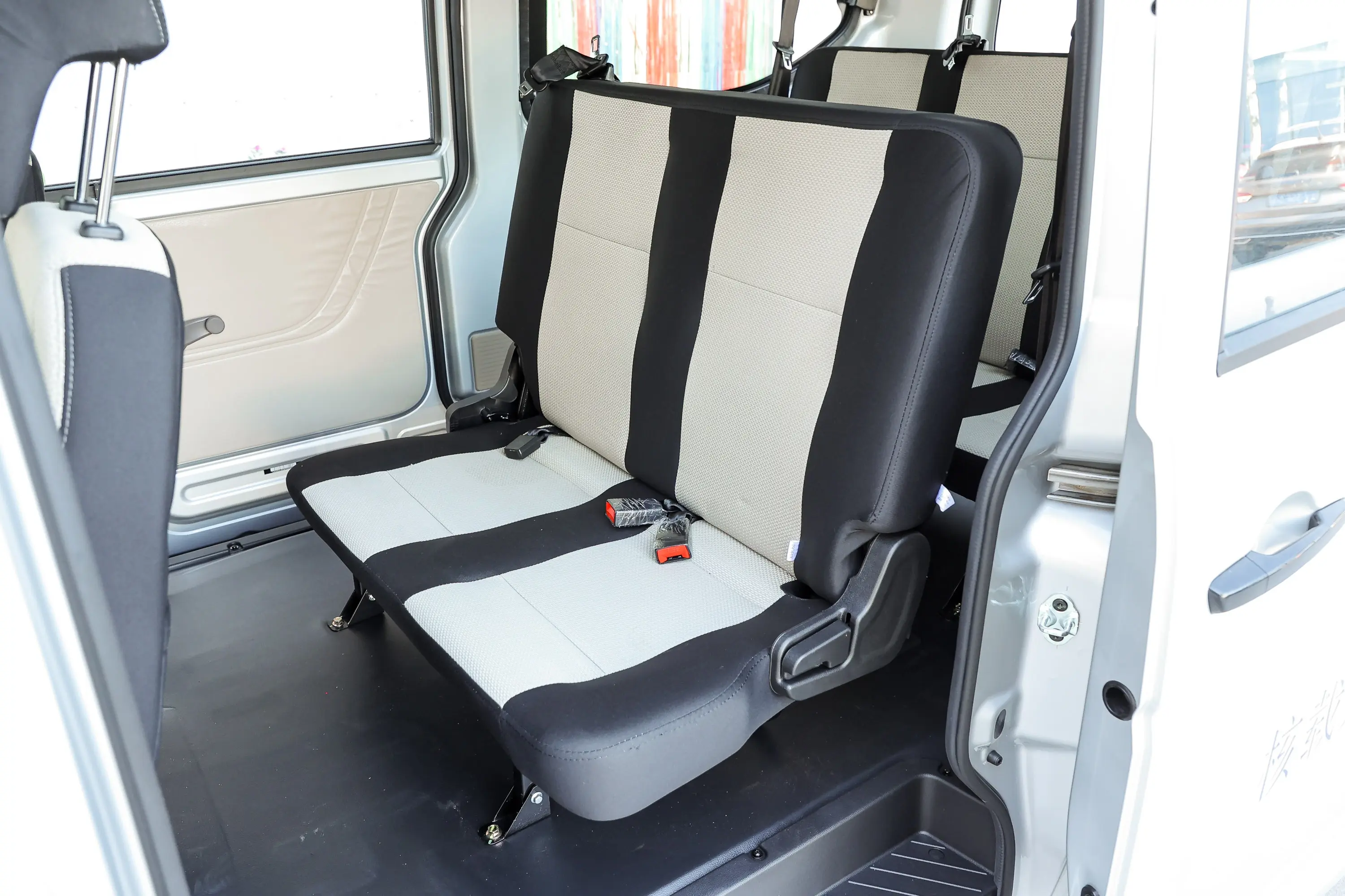 跨越星V31.5L 客车畅享型 7座后排座椅