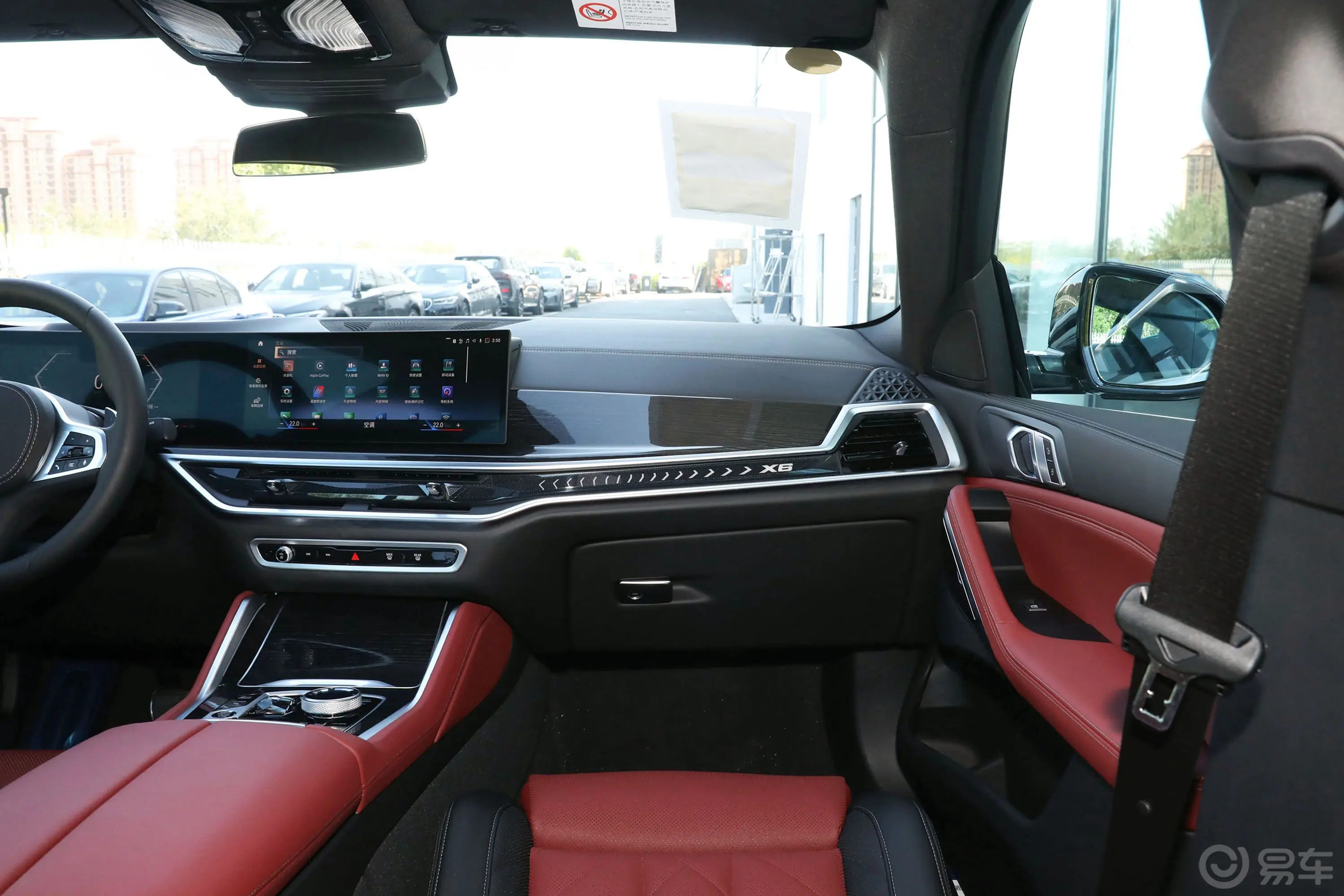 宝马X6改款 xDrive30i M运动套装副驾驶位区域
