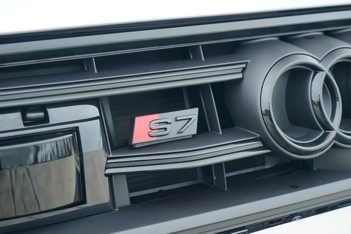 奥迪S72.9T Sportback外观细节