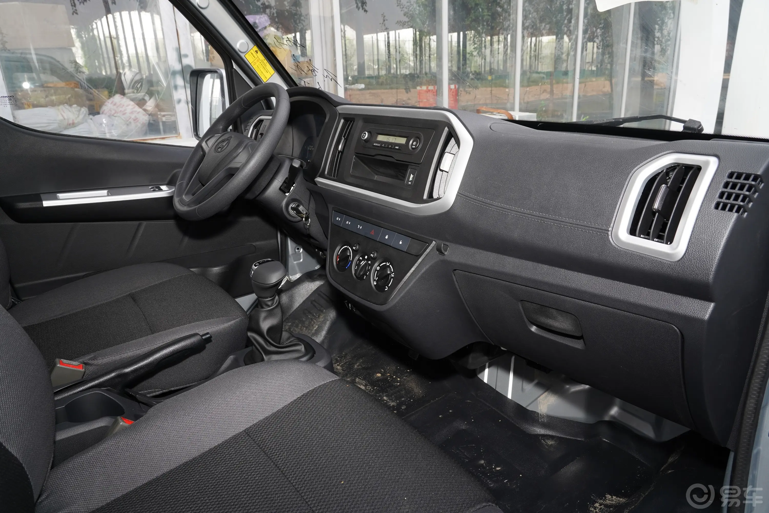 神骐T30 EV301km 栏板车舒适型内饰全景副驾驶员方向