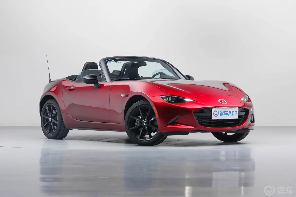 马自达MX-5MIATA SPORT 手动 软顶敞篷版敞篷状态