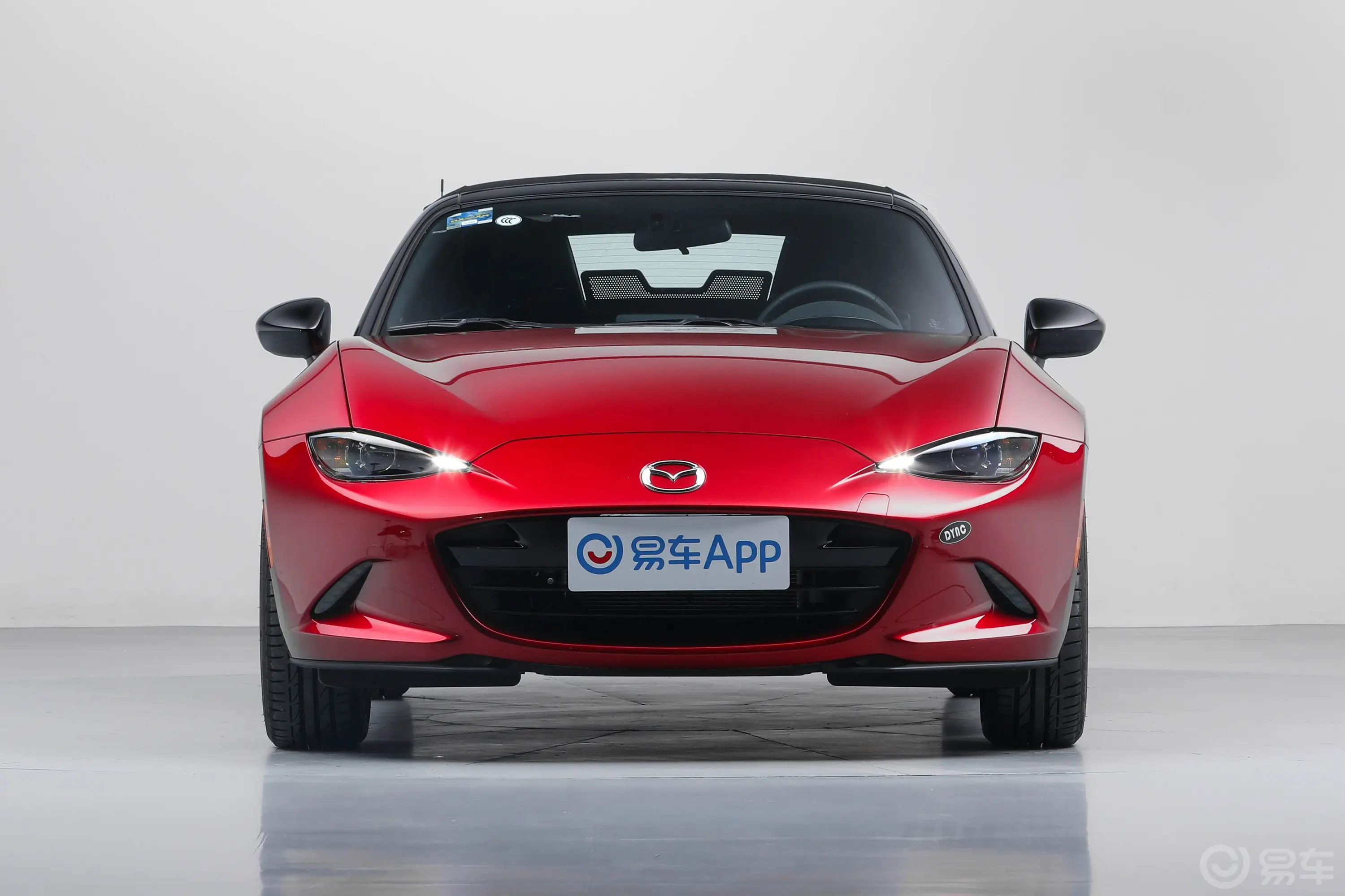 马自达MX-5MIATA SPORT 手动 软顶敞篷版正前水平