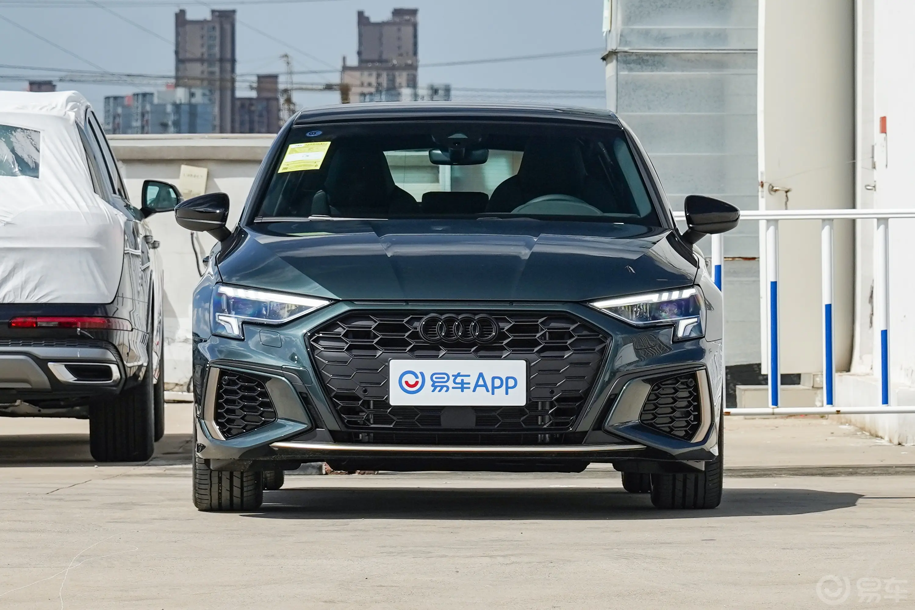 奥迪A3Sportback 35 TFSI RS套件燃速型正前水平