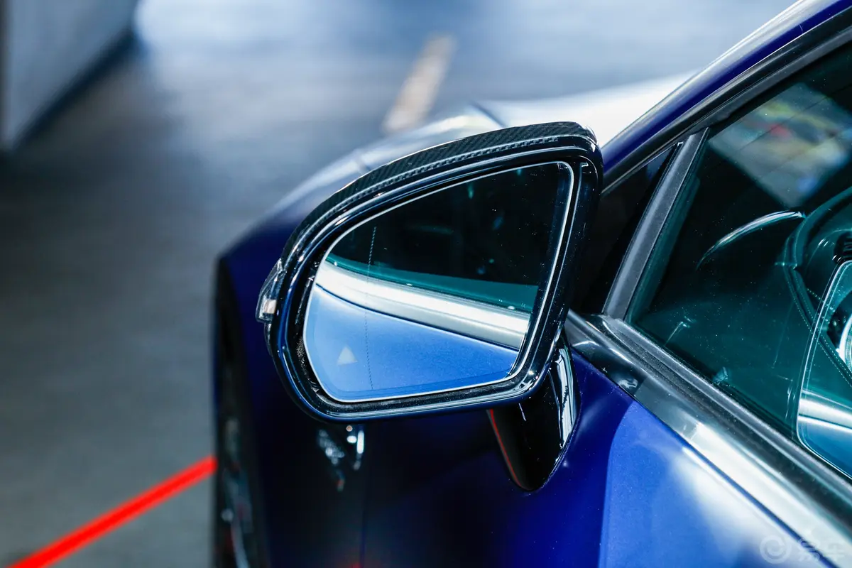 奔驰GT AMGAMG GT 53 4MATIC+ 四门跑车后视镜镜面